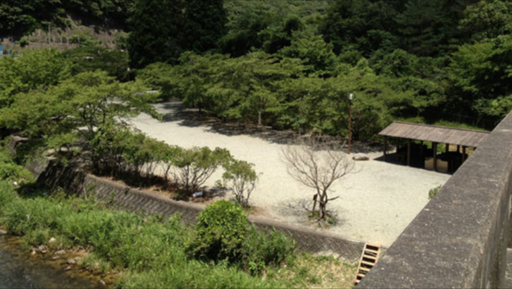 千軒キャンプ場（川辺郡猪名川町）<br />平成30年7月豪雨の影響ため現在閉鎖中。